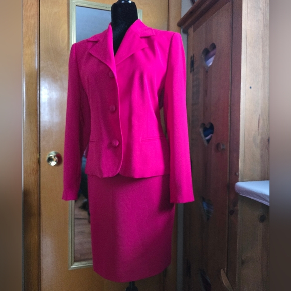 Focus 2000 by Charles Glueck dress suit - Picture 3 of 8